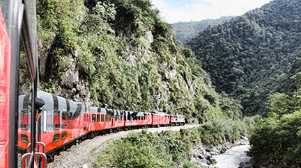 Zugfahrt durch die Anden in Ecuador