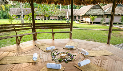Restaurant mit Blick auf den Rainforest
